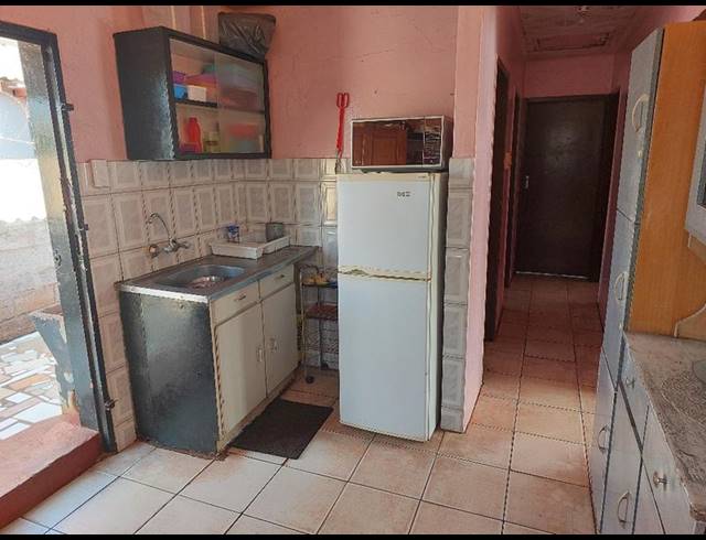 3 BEDROOM HOUSE FOR SALE IN VILLA LIZA